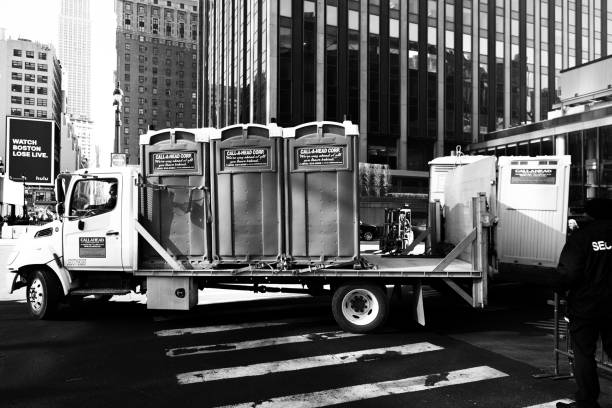 Best Portable restroom trailer rental  in Maxton, NC